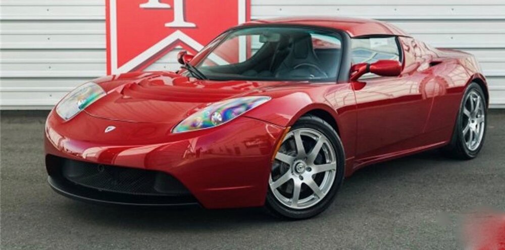 ثروتمندترین فرد جهان با چه خودرویی رانندگی می کنند؟/ عکس