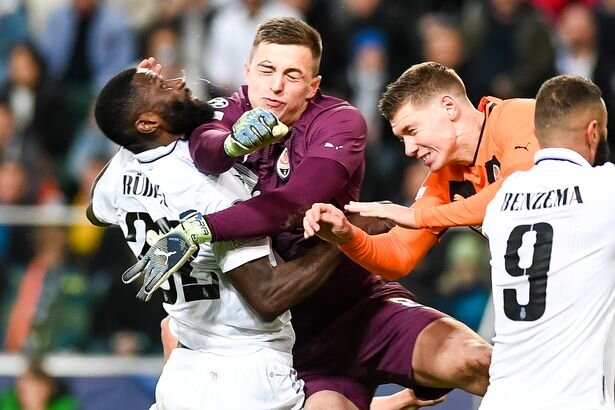 گلزنی با طعم خون؛ مصدومیت وحشتناک یک رئالی/عکس