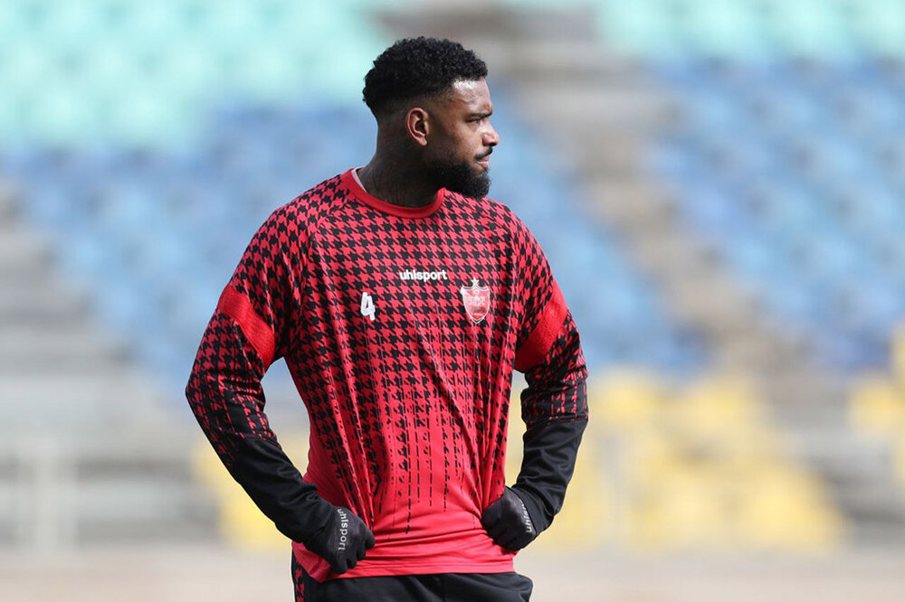 محرومیت ۶ ماهه در انتظار ستاره فراری پرسپولیس