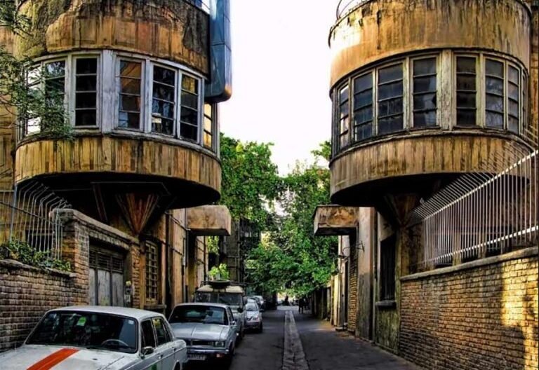 عکس | کوچه آینهای تهران کجاست؟ / رسم برادری سبب شد اینجا همه چیز دو تا باشد