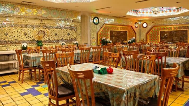 رونمایی برخی رستورانها از غذای «اقتصادی»/ نیمپرس چلوکباب ۲۹۰ هزار تومان رونمایی برخی رستورانها از غذای «اقتصادی»/ نیمپرس چلوکباب ۲۹۰ هزار تومان