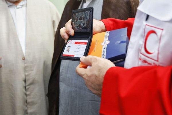 نماینده آیتالله سیستانی «عضوافتخاری» هلال احمر ایران شد / «خدمت به مردم» لطف خدا به هلال احمر است + عکسها