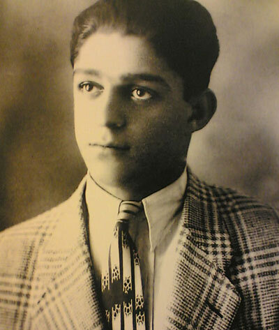 زخمههای جلیل شهناز تکرار نشدنی است/ نوآورای در موسیقی معاصر ایران با او ظهور یافت