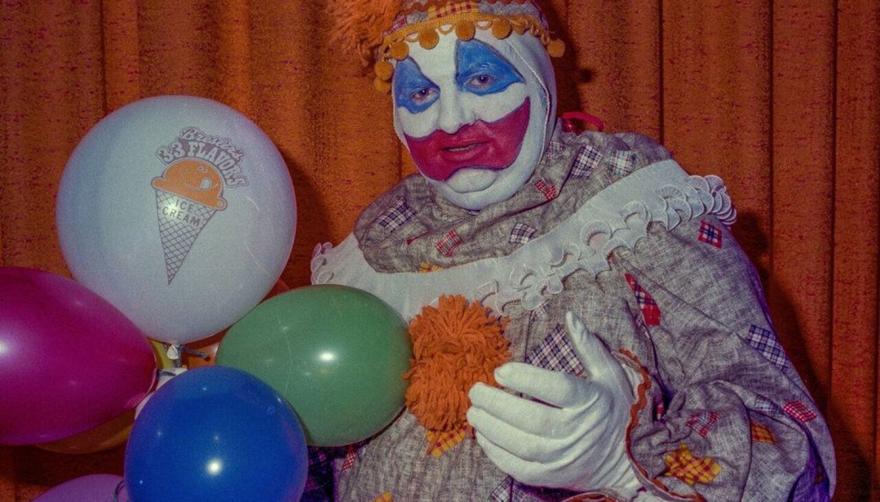 سرگذشت دلقک قاتل؛ یکی از بیرحمترین قاتلان زنجیرهای آمریکا/ عکس