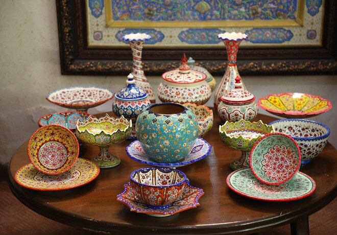 تاثیر گرانی و تحریم بر ظرافت هنر میناکاری| ارائه سبک جدید «ماژومینا» توسط فرزند استاد صنیعزاده