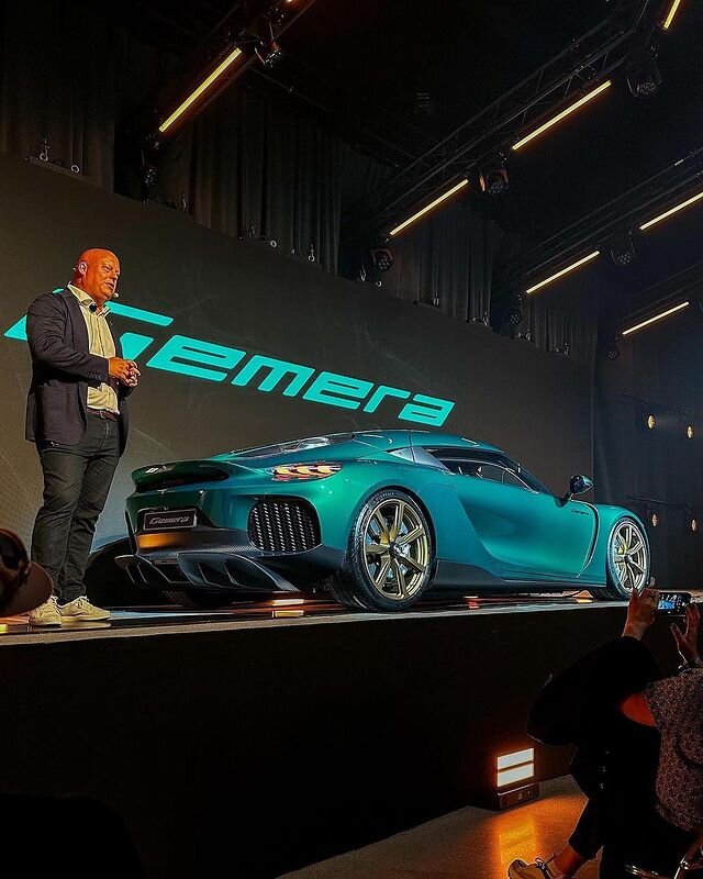 سورپرایز بزرگ سریعترین و قدرتمندترین خودروی چهار نفره دنیا/ عکس