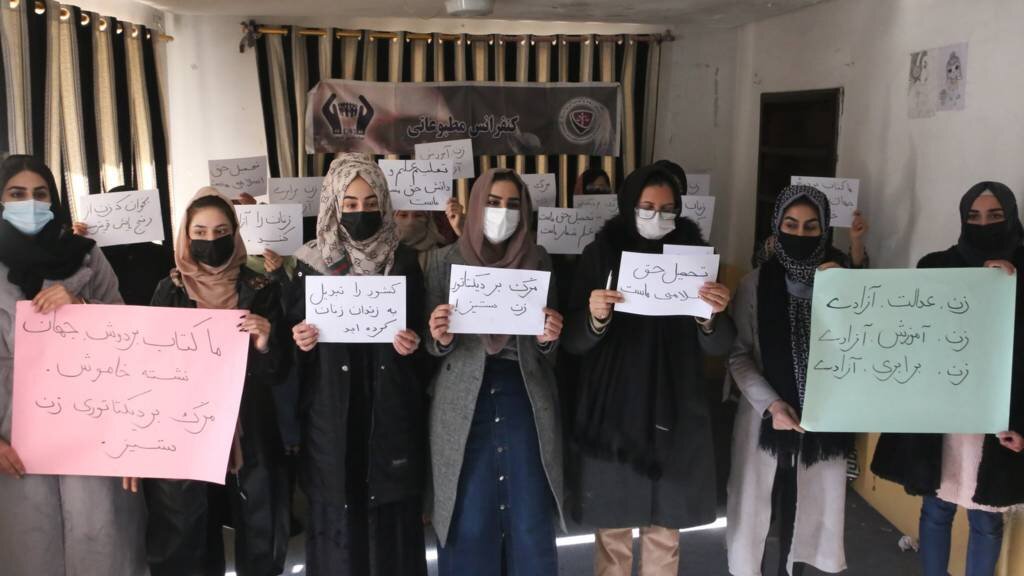 همه محدودیتهای طالبان برای زنان: پارک، سالن ورزشی، حمام عمومی و کنکور ممنوع!