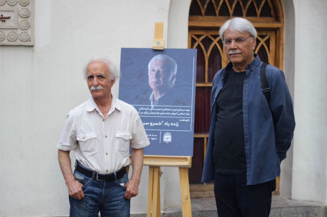 سینایی در سینما شرافتمندانه زیست/ سینایی بنیانگذار مستند پرتره بود