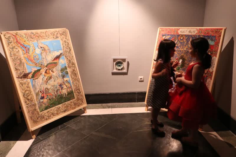 نقشهای نشسته بر خشت در نگارخانه سمنان