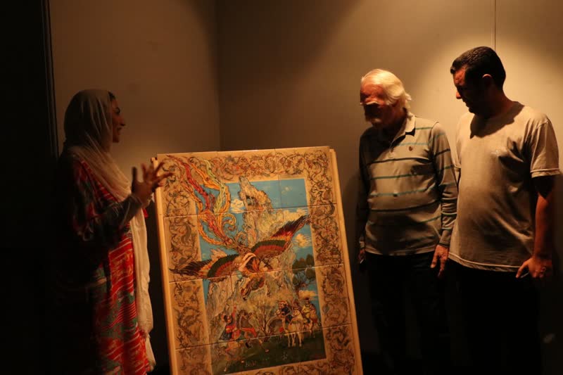 نقشهای نشسته بر خشت در نگارخانه سمنان