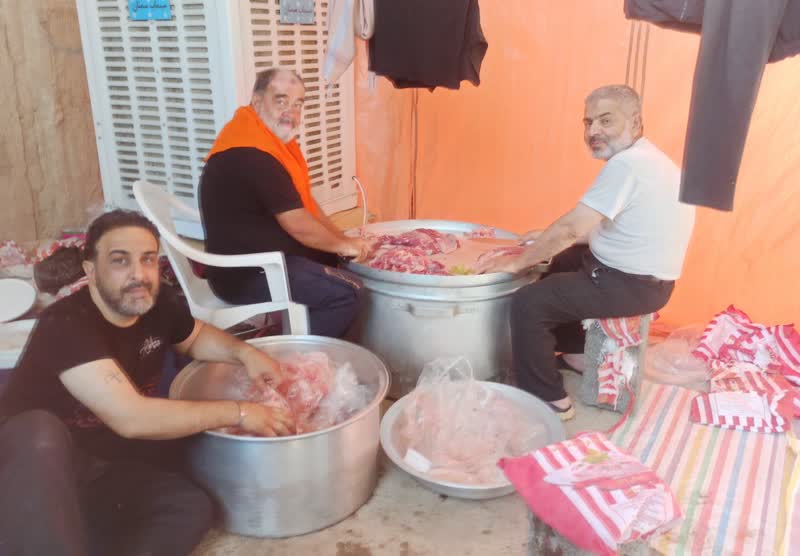 جایی که عشق حسین (ع) بر خستگی غلبه میکند