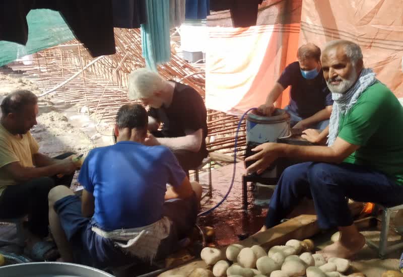 جایی که عشق حسین (ع) بر خستگی غلبه میکند