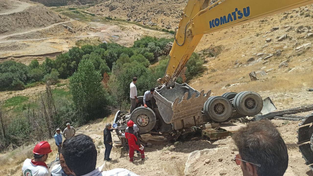 جادههای آذربایجانغربی همچنان بوی خون میدهند
