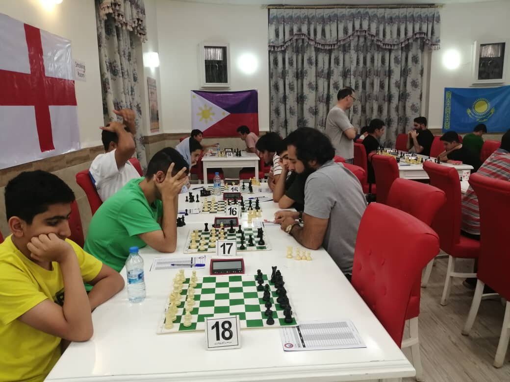 مسابقات بینالمللی شطرنج در آبادان با حضور ۱۵ کشور آغاز شد