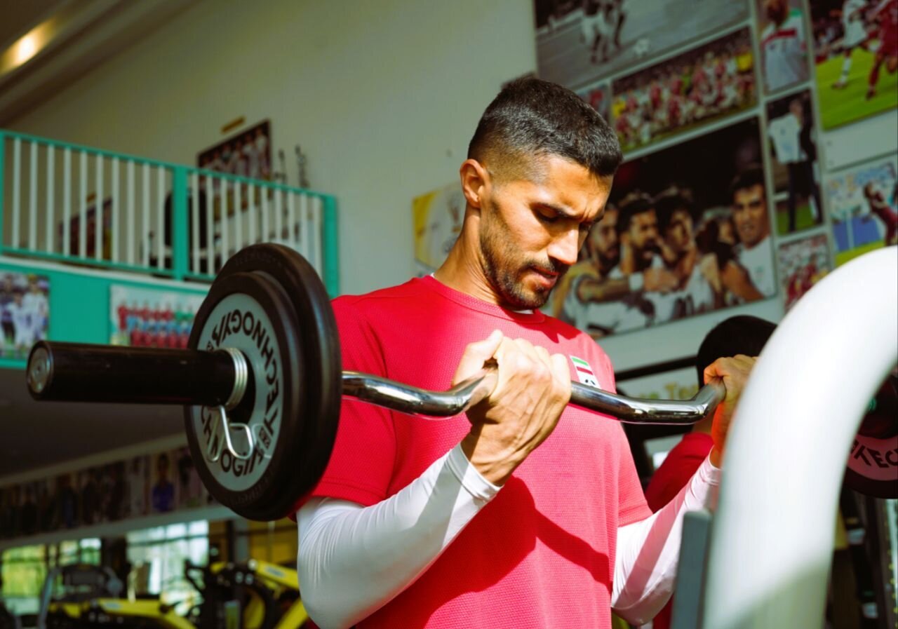 بازگشت باورنکردنی یک استقلالی؛ سه سورپرایز قلعهنویی برای فیفادی