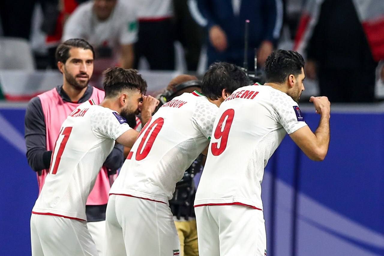 عکس| اقدام جنجالی طارمی و آزمون علیه هواداران اماراتیها