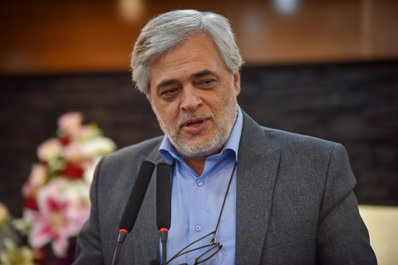 محمد مهاجری: استیضاح همتی و خانم فرزانه صادق، نشان از ابتذال سیاسی مجلس دوازدهم دارد محمد مهاجری: استیضاح همتی و خانم فرزانه صادق، نشان از ابتذال سیاسی مجلس دوازدهم دارد