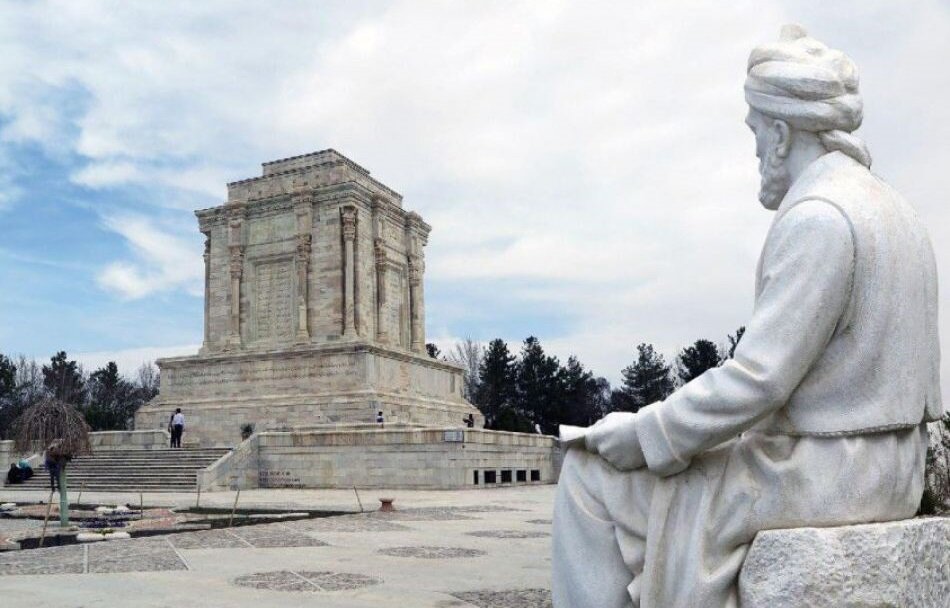 فردوسی سراینده شکستها و پیروزیهای مردمانی است که گذشته و نیاکان خود را گم کردهاند/ شاهنامه ستایش زندگی است نه قوم و قبیلهای