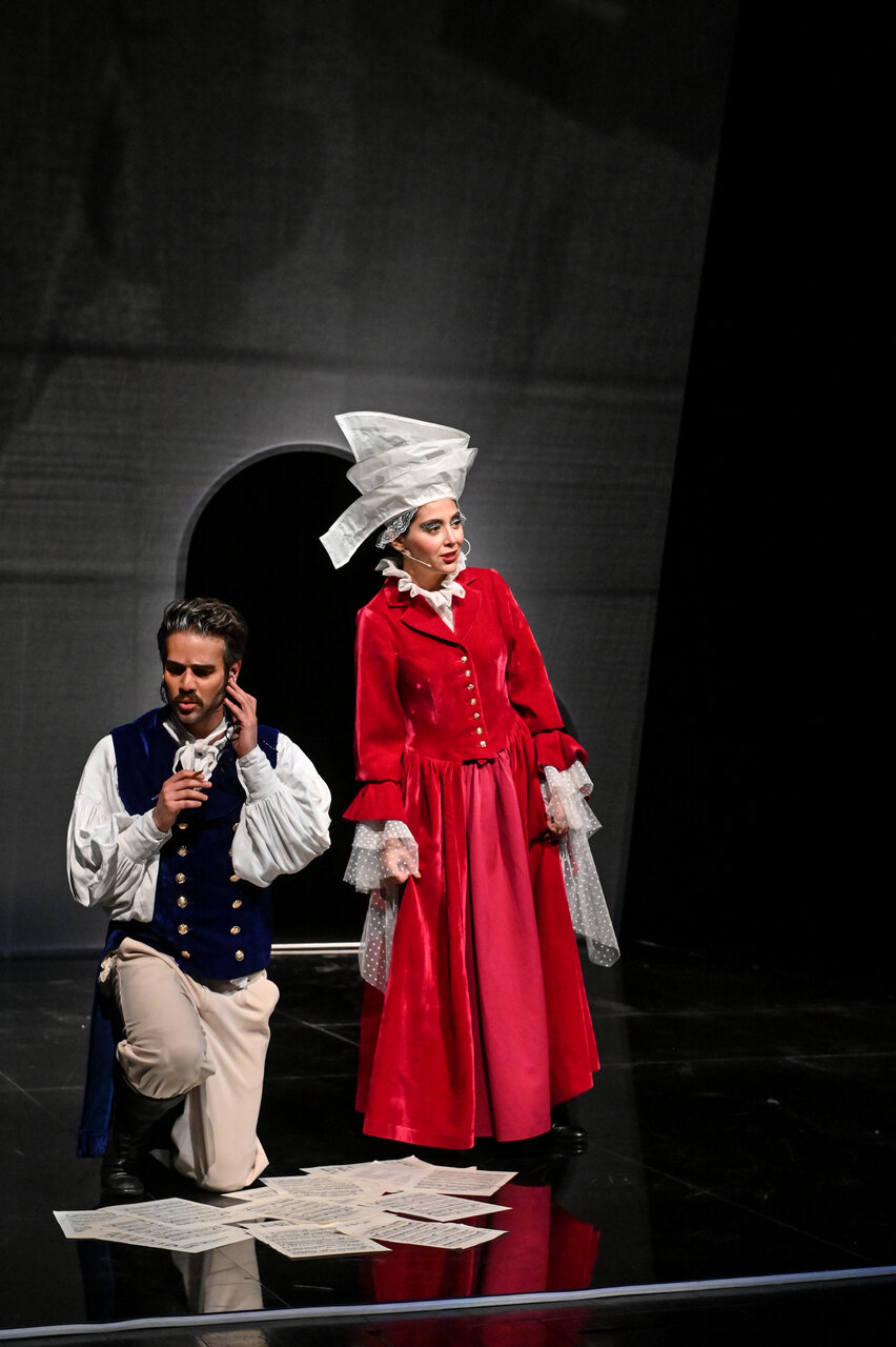 اشغالگران سرزمین مادری مرگ نغمهها را رقم میزنند/ چکمه خونین شما روی گلوی ماست آقای ناپلئون، خانم ژوزفین