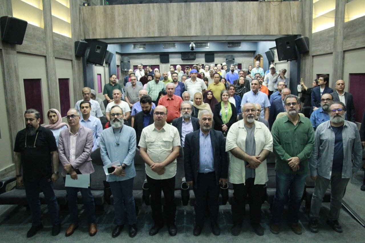 گزارش کامل مراسم اهدای جوایز هفتمین جشن نوشتار سینمایی ایران فرصتی برای از حال هم باخبر بودن...