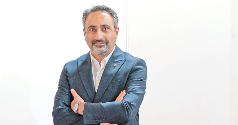 هشدار تلخ اقتصاددانان درباره «توقف» اقتصاد ایران/ تاجیک: ۱۲۰ میلیارد دلار یارانه انرژی پرداخت میشود