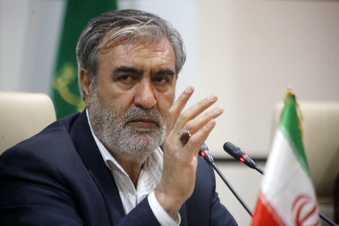 معنای مذاکره، گفتگو روی اصل صنعت هستهای و موضوع حق غنیسازی در کشور نیست و نخواهد بود/ آمریکاییها اصرار بی مورد روی اصل غنی سازی نداشته باشند معنای مذاکره، گفتگو روی اصل صنعت هستهای و موضوع حق غنیسازی در کشور نیست و نخواهد بود/ آمریکاییها اصرار بی مورد روی اصل غنی سازی نداشته باشند