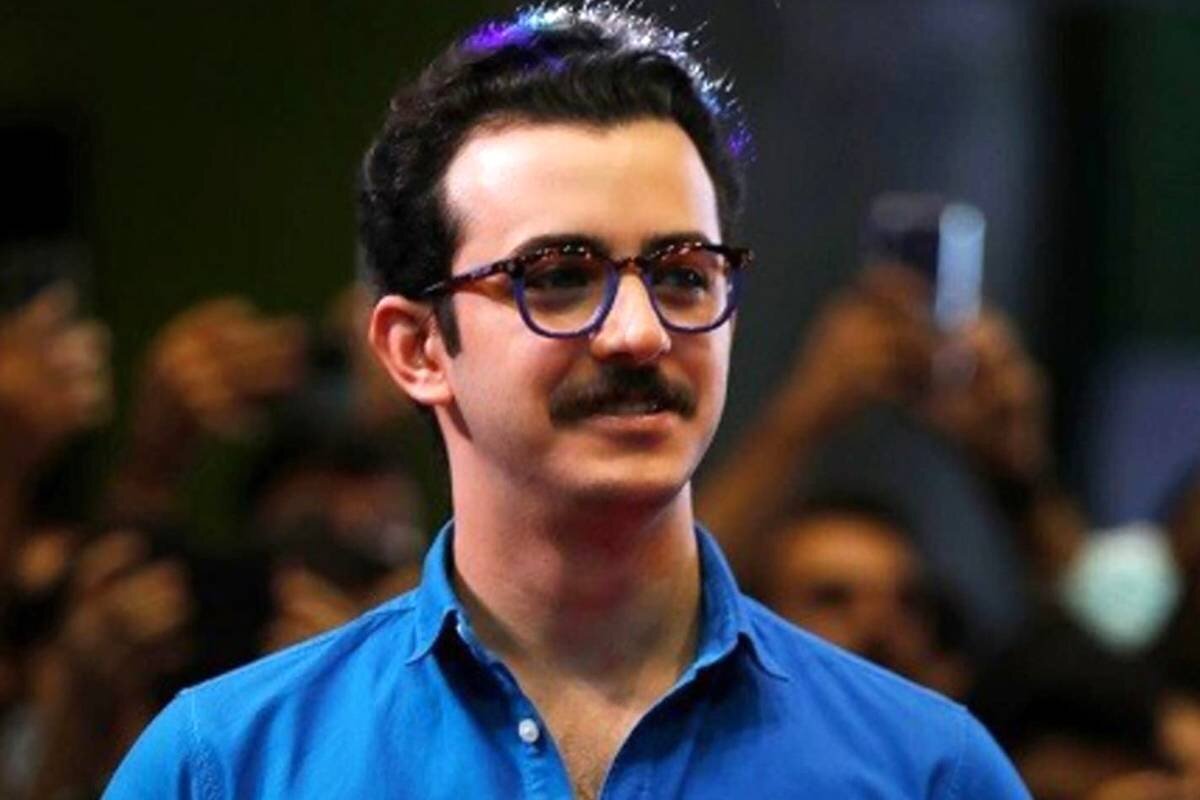 عکسی از کودکی علی شادمان در کنار مادرش عکسی از کودکی علی شادمان در کنار مادرش