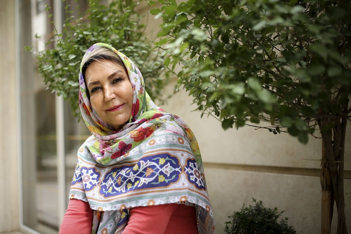«مادر خانم بس» ۲۴ سال بعد از سریال پس از باران در ۶۳ سالگی «مادر خانم بس» ۲۴ سال بعد از سریال پس از باران در ۶۳ سالگی
