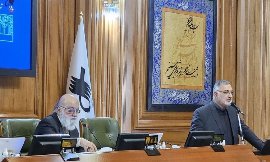 زاکانی زیر بار کلنگهایی که زد نرفت؛ شهرداری تعهدی در زمینه ساخت مسکن ندارد زاکانی زیر بار کلنگهایی که زد نرفت؛ شهرداری تعهدی در زمینه ساخت مسکن ندارد