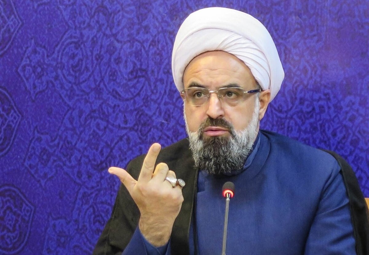 ماجرای برقع زدن زنان در زمان هخامنشیان/ بازخوانی واکنش طاهری آکردی به خوانندگی یک زن در کاروانسرا ماجرای برقع زدن زنان در زمان هخامنشیان/ بازخوانی واکنش طاهری آکردی به خوانندگی یک زن در کاروانسرا