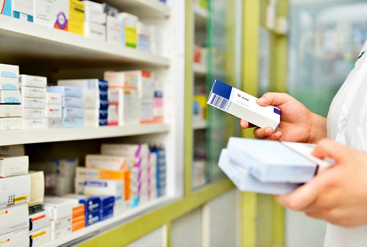 فروش داروهای خریدقدیم با قیمت روز؛ قانونی اما بحثبرانگیز/ چرا قیمت جلد دارو با فاکتور متفاوت است؟ فروش داروهای خریدقدیم با قیمت روز؛ قانونی اما بحثبرانگیز/ چرا قیمت جلد دارو با فاکتور متفاوت است؟