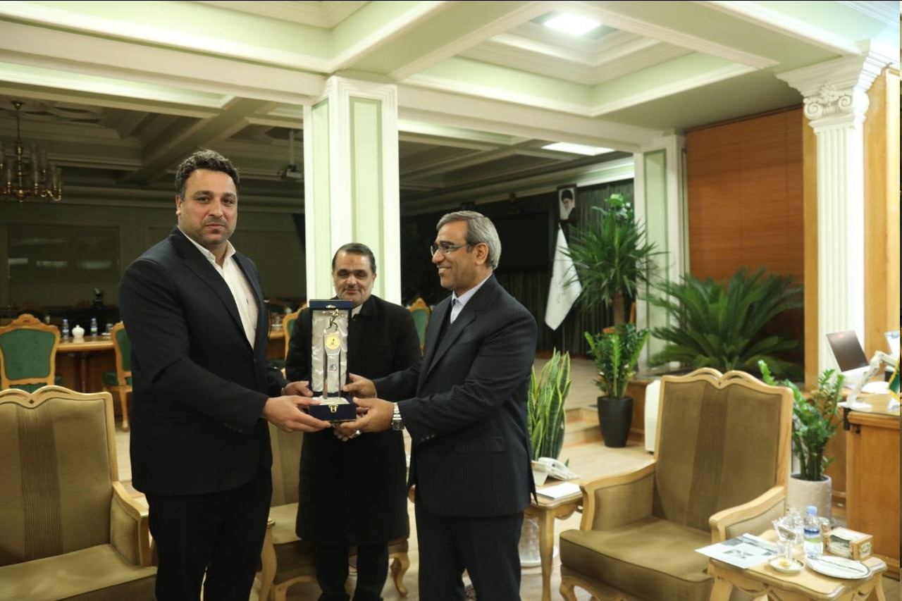 مشهد؛میزبان مسابقات بینالمللی دوومیدانی جام امام رضا(ع)/ احسان حدادی:خارجیها بیایند و انرژی خوب مشهد را احساس کنند