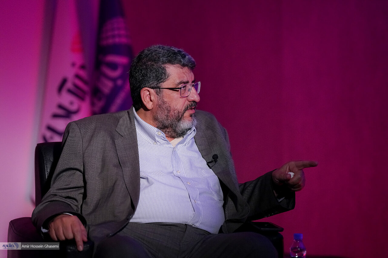 ببینید| فواد ایزدی: ایران همیشه پای کار مذاکره با آمریکا بوده است ببینید| فواد ایزدی: ایران همیشه پای کار مذاکره با آمریکا بوده است