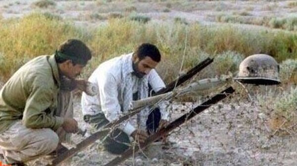 وقتی عراقی ها برای شهادت بسیجی ایرانی مجلس عزا به پا کردند/ او بر اثر انفجار مین دو دست و پایش قطع شد و صورتش سوخت وقتی عراقی ها برای شهادت بسیجی ایرانی مجلس عزا به پا کردند/ او بر اثر انفجار مین دو دست و پایش قطع شد و صورتش سوخت