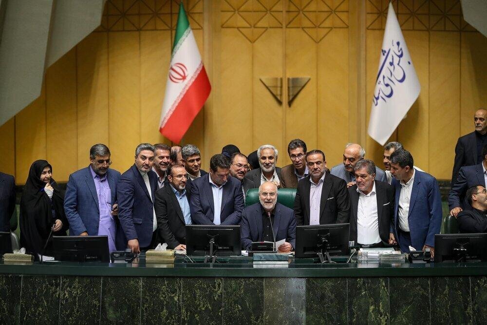 حقوق نمایندگان مجلس چقدر است؟/ نصیرپور:نماینده ها حق ماموریت و اضافه کار نمی گیرند/ ۵ مشاور داریم که حقوق شان را مجلس نمی دهد حقوق نمایندگان مجلس چقدر است؟/ نصیرپور:نماینده ها حق ماموریت و اضافه کار نمی گیرند/ ۵ مشاور داریم که حقوق شان را مجلس نمی دهد