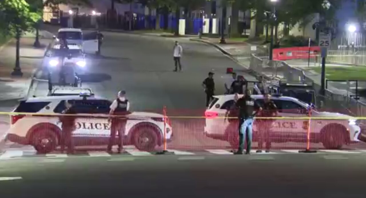 گاردین: ترامپ در حال پاکسازی قومی در آمریکا است گاردین: ترامپ در حال پاکسازی قومی در آمریکا است