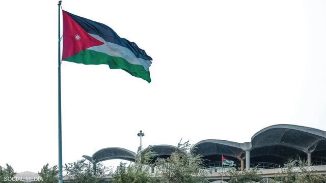 اردن با صدور دستورالعملهای امنیتی حریم هوایی خود را بازگشایی کرد/پادشاهی امان در بالاترین سطح آمادگی عملیاتی و لجستیکی است/موشکها را رهگیری کردیم اردن با صدور دستورالعملهای امنیتی حریم هوایی خود را بازگشایی کرد/پادشاهی امان در بالاترین سطح آمادگی عملیاتی و لجستیکی است/موشکها را رهگیری کردیم