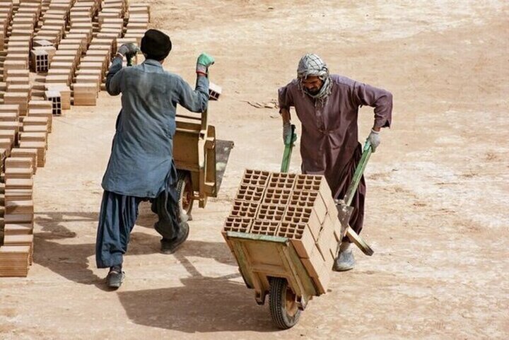 استخدام و بکارگیری اتباع بیگانه غیرمجاز جرم است؟ استخدام و بکارگیری اتباع بیگانه غیرمجاز جرم است؟