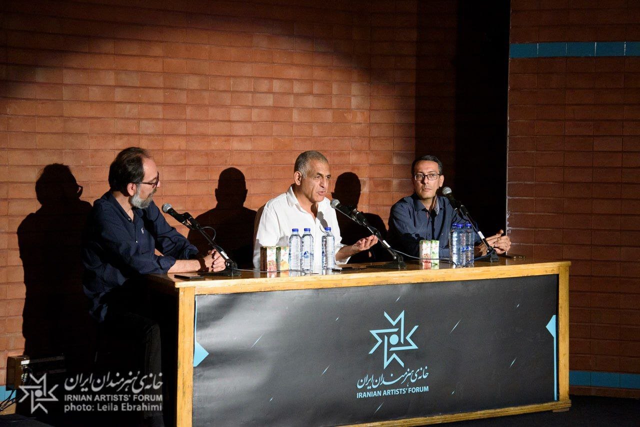 مانی حقیقی: فیلم نمیسازم که جواب بدهم، فیلم میسازم که سؤال بسازم مانی حقیقی: فیلم نمیسازم که جواب بدهم، فیلم میسازم که سؤال بسازم