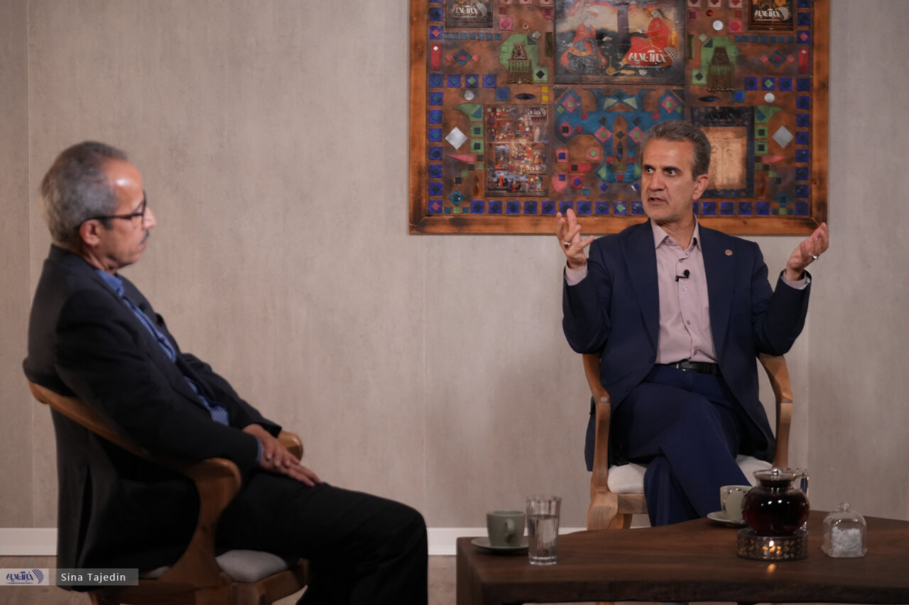 ما چهل سال منتظر این جنگ بودیم اما در کشور پناهگاه نداشتیم/مراکز حساس نباید کنار اماکن مسکونی باشند/ در جنگ ۱۲ روزه استرس در تهران ۲۰ درصد رشد داشت ما چهل سال منتظر این جنگ بودیم اما در کشور پناهگاه نداشتیم/مراکز حساس نباید کنار اماکن مسکونی باشند/ در جنگ ۱۲ روزه استرس در تهران ۲۰ درصد رشد داشت