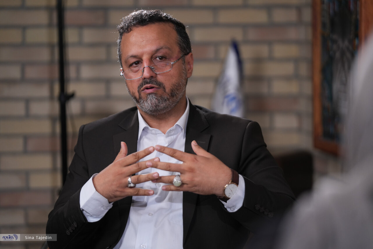 وقتی وزیرشدم ۵ بانک زیانده داشتیم بعد از چندماه سودده شدند/ باید با چینیها به زبان ژئوپلتیک حرف بزنیم وقتی وزیرشدم ۵ بانک زیانده داشتیم بعد از چندماه سودده شدند/ باید با چینیها به زبان ژئوپلتیک حرف بزنیم