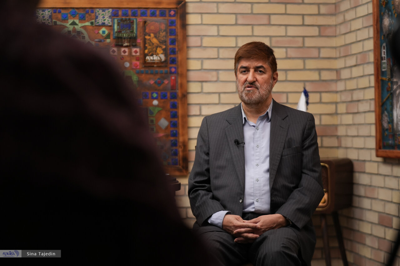 ببینید | علی مطهری: شخصا معتقدم دخالت ما در موضوع اوکراین ضروری نبود/ روسیه در سوریه تا حدودی با اسراییل و ترکیه هماهنگ بود ببینید | علی مطهری: شخصا معتقدم دخالت ما در موضوع اوکراین ضروری نبود/ روسیه در سوریه تا حدودی با اسراییل و ترکیه هماهنگ بود
