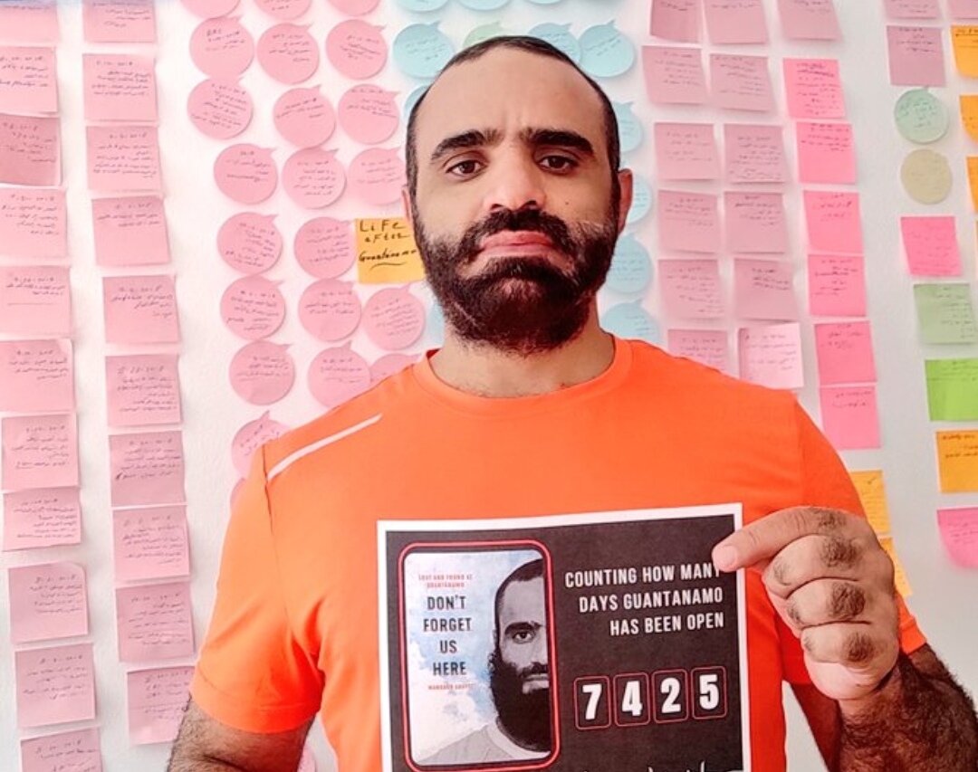 زندانی پیشین گوانتانامو به مناسبت بیست و چهارمین سالگرد ۱۱ سپتامبر: آمریکا هنوز به بهانه یازده سپتامبر ما را شکنجه میکند زندانی پیشین گوانتانامو به مناسبت بیست و چهارمین سالگرد ۱۱ سپتامبر: آمریکا هنوز به بهانه یازده سپتامبر ما را شکنجه میکند
