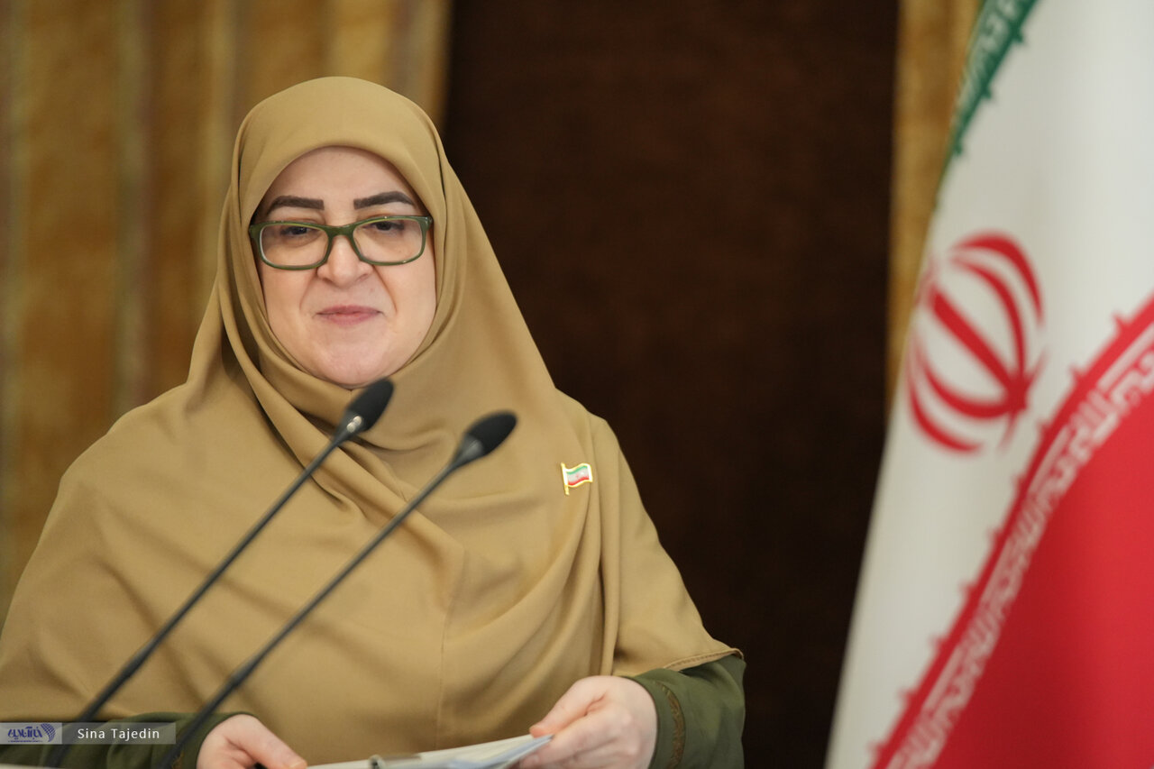 ژست عجیب سخنگوی دولت پزشکیان برای خبرنگاران + تصویر ژست عجیب سخنگوی دولت پزشکیان برای خبرنگاران + تصویر