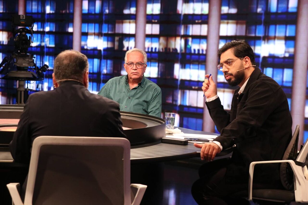 چرا تصورمان از «سینمای دفاع مقدس»، ساخت فیلم در مورد شهدای خوشنام است؟ چرا تصورمان از «سینمای دفاع مقدس»، ساخت فیلم در مورد شهدای خوشنام است؟