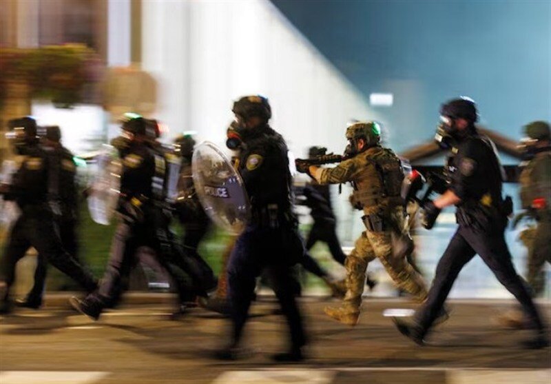 ترامپ: ارتش آمریکا راهی پورتلند شد / به وزیر جنگ دستور دادهام درصورت لزوم از تمام قوای خود استفاده کنند ترامپ: ارتش آمریکا راهی پورتلند شد / به وزیر جنگ دستور دادهام درصورت لزوم از تمام قوای خود استفاده کنند