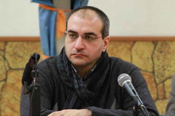 خشکی این سالها و دودگرفتگی شهر از یادمان برده که عاشق پاییز بودیم/ کیانوش غریبپور از طراحی پوستر رویداد پاییز- برگ گفت خشکی این سالها و دودگرفتگی شهر از یادمان برده که عاشق پاییز بودیم/ کیانوش غریبپور از طراحی پوستر رویداد پاییز- برگ گفت