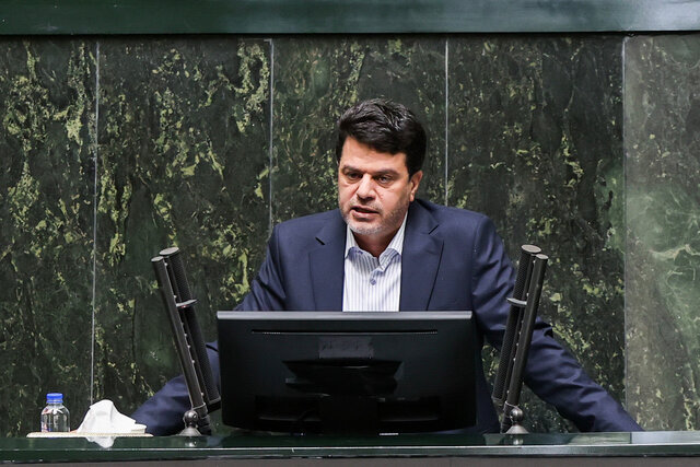 انتقاد نماینده اصفهان از عدم پاسخگویی وزارت نیرو/ اقناع مشروط یزدیان از پاسخهای وزیر نیرو/ فرصت ۶ ماهه برای اجرای برنامه ها انتقاد نماینده اصفهان از عدم پاسخگویی وزارت نیرو/ اقناع مشروط یزدیان از پاسخهای وزیر نیرو/ فرصت ۶ ماهه برای اجرای برنامه ها