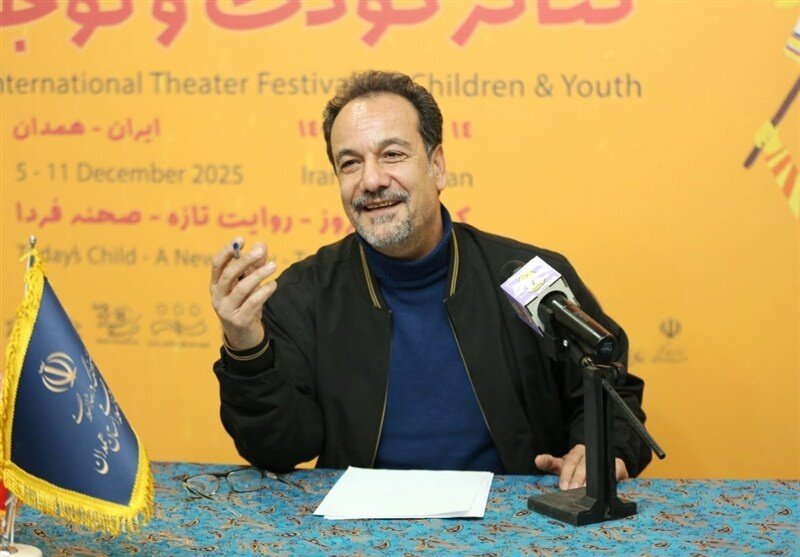 هشدار یک شاعر: کودکان را فقط سرگرم نکنیم؛ معنا بیاموزیم هشدار یک شاعر: کودکان را فقط سرگرم نکنیم؛ معنا بیاموزیم