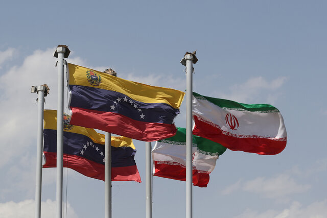 سفارت ایران: اقدام آمریکا علیه ونزوئلا، دزدی در دریای کارائیب است سفارت ایران: اقدام آمریکا علیه ونزوئلا، دزدی در دریای کارائیب است